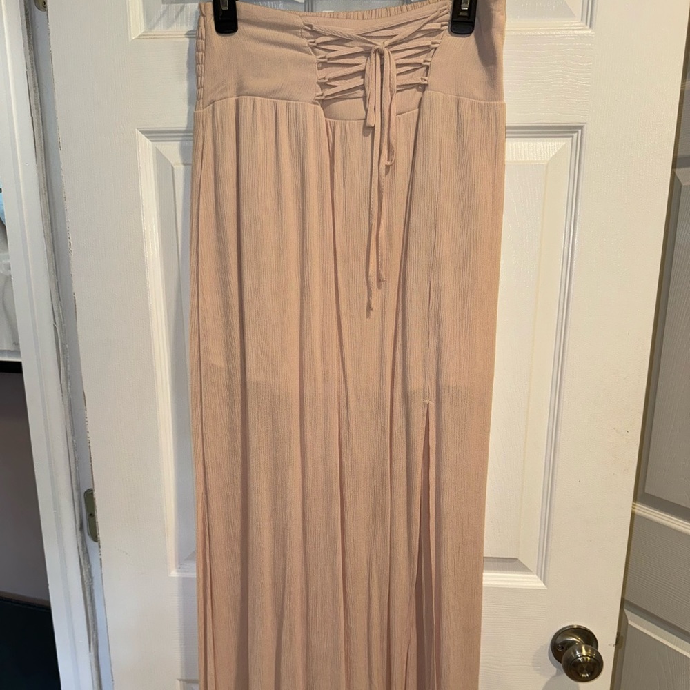 Forever 21 Contemporary long maxi skirt size medium baby pink